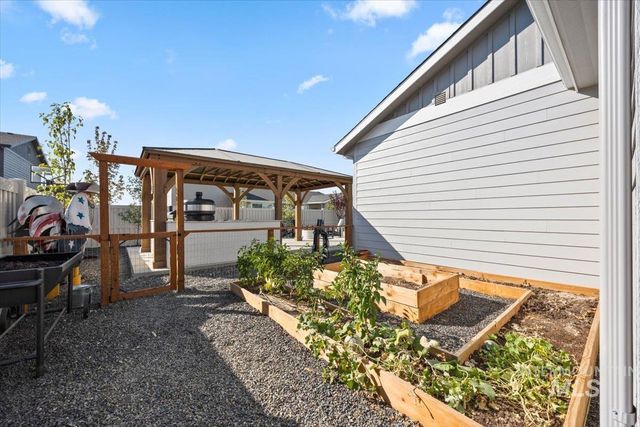 2195 Savoy Court, Middleton, ID 83644