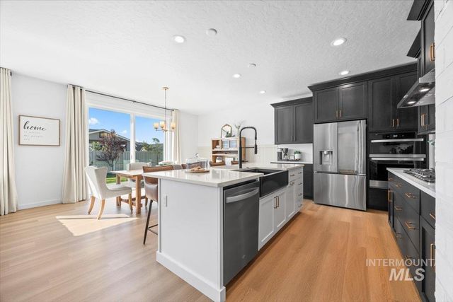 2195 Savoy Court, Middleton, ID 83644