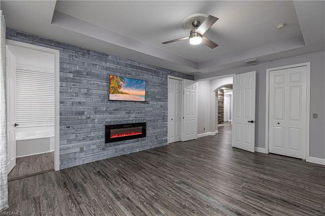 1330 Mariposa CIR # 103, Naples, FL 34105