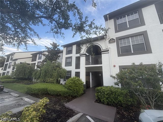 7945 Preserve CIR 523, Naples, FL 34119