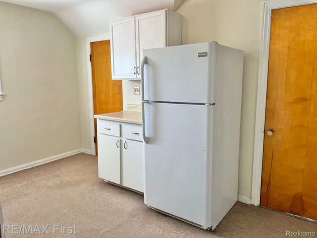 1618 Anita Avenue, Grosse Pointe Woods, MI 48236