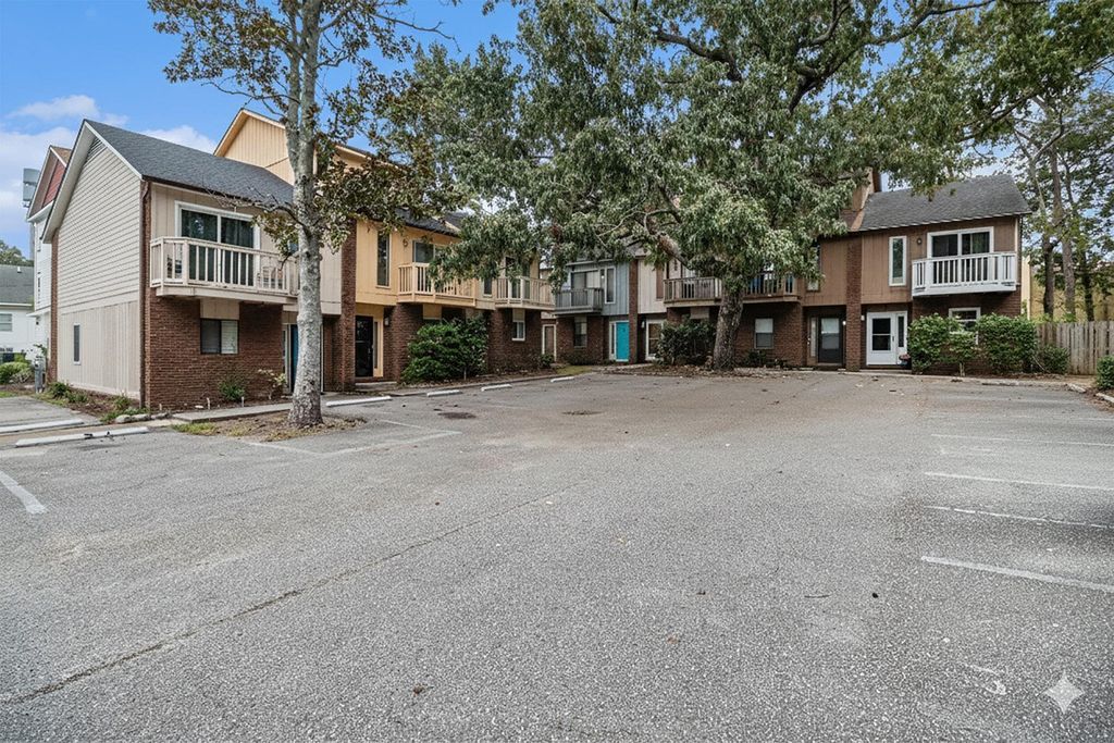 6510 Wildwood Trl Apt 8, Myrtle Beach, SC 29572 — exterior