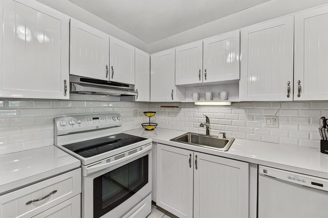 255 S CYPRESS Road 342, Pompano Beach, FL 33060