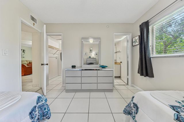 255 S CYPRESS Road 342, Pompano Beach, FL 33060