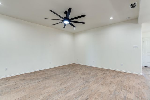 901 E Fordham Street, Lubbock, TX 79403