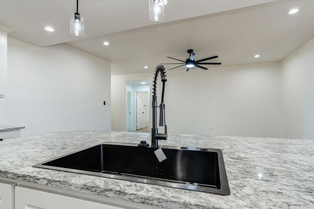 901 E Fordham Street, Lubbock, TX 79403