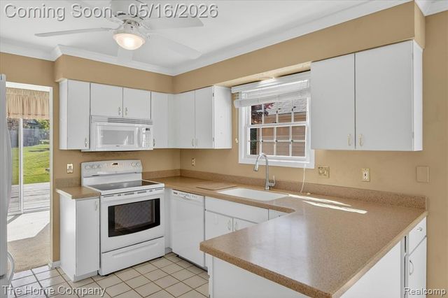 31170 Seneca Lane, Novi, MI 48377