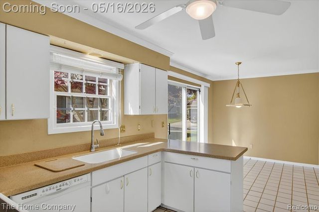 31170 Seneca Lane, Novi, MI 48377