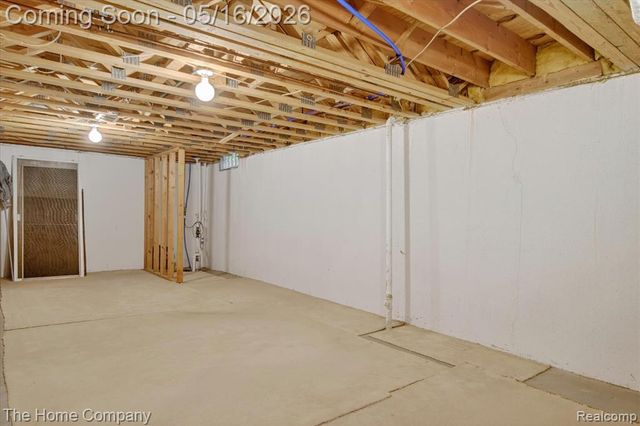 31170 Seneca Lane, Novi, MI 48377