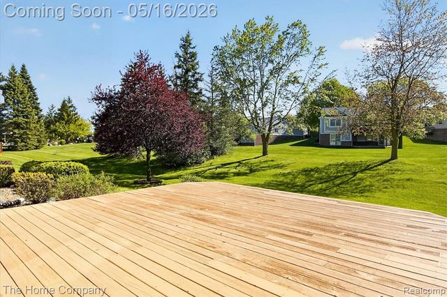 31170 Seneca Lane, Novi, MI 48377
