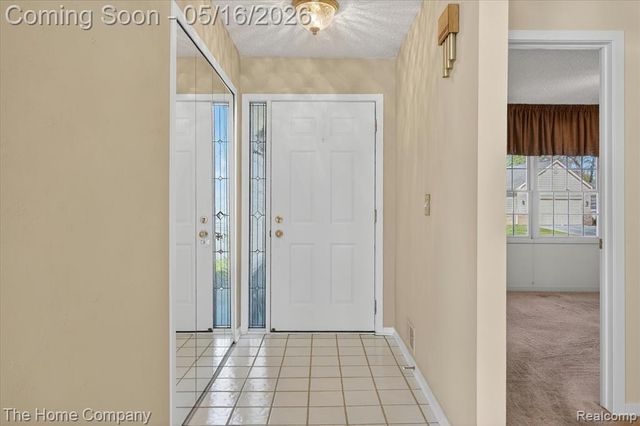 31170 Seneca Lane, Novi, MI 48377