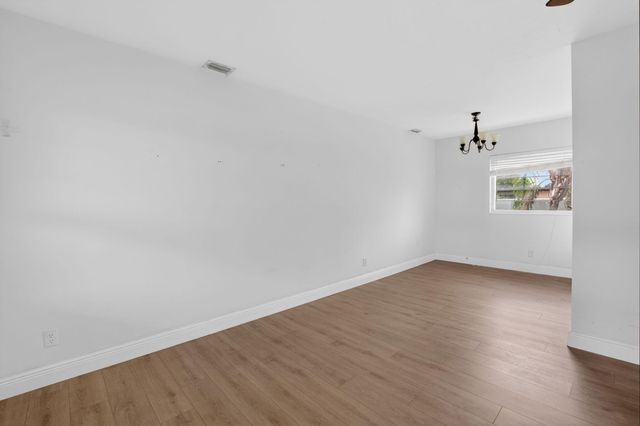 426 NE 7th Avenue 2B, Delray Beach, FL 33483