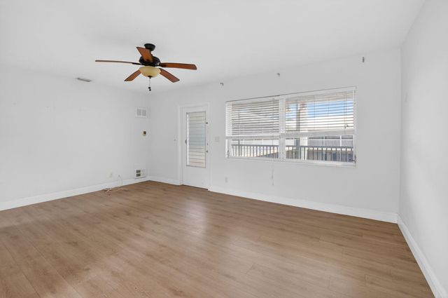 426 NE 7th Avenue 2B, Delray Beach, FL 33483