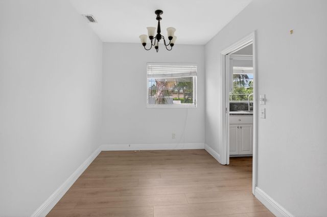 426 NE 7th Avenue 2B, Delray Beach, FL 33483