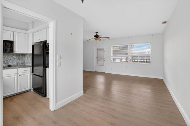 426 NE 7th Avenue 2B, Delray Beach, FL 33483