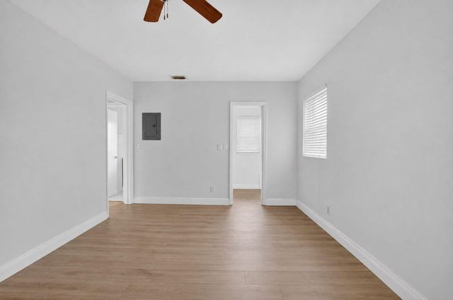 426 NE 7th Avenue 2B, Delray Beach, FL 33483