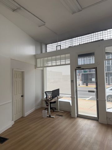 82-84 S Broadway, Aurora, IL 60505