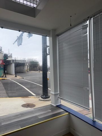 82-84 S Broadway, Aurora, IL 60505