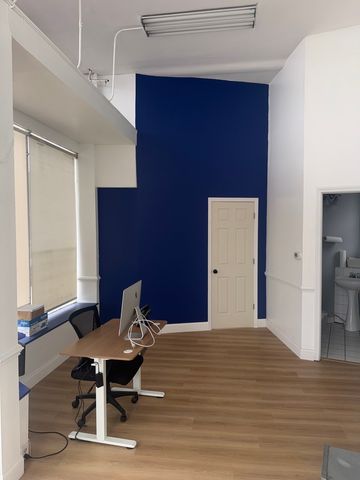 82-84 S Broadway, Aurora, IL 60505