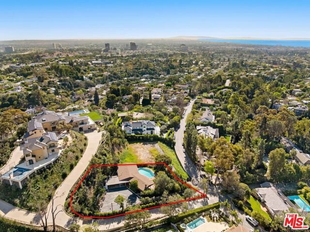 590 N Tigertail Road, Los Angeles, CA 90049