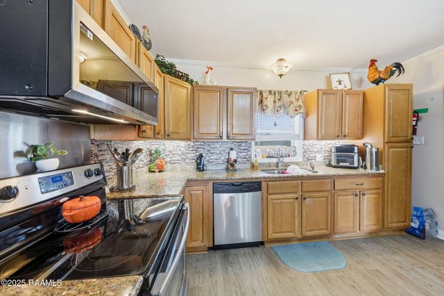 2001 Segura Road, New Iberia, LA 70560