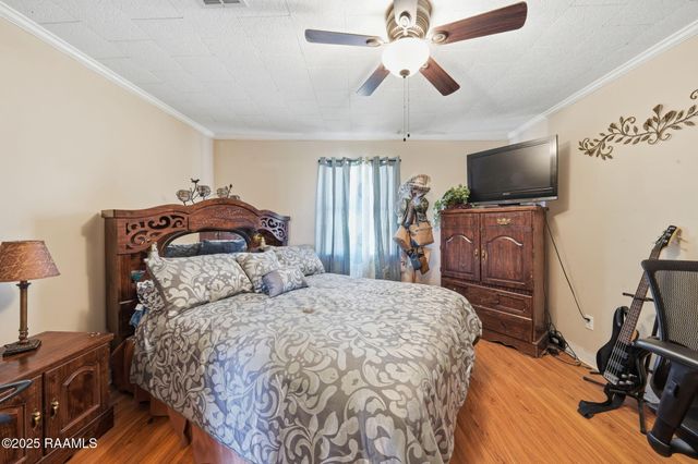 2001 Segura Road, New Iberia, LA 70560