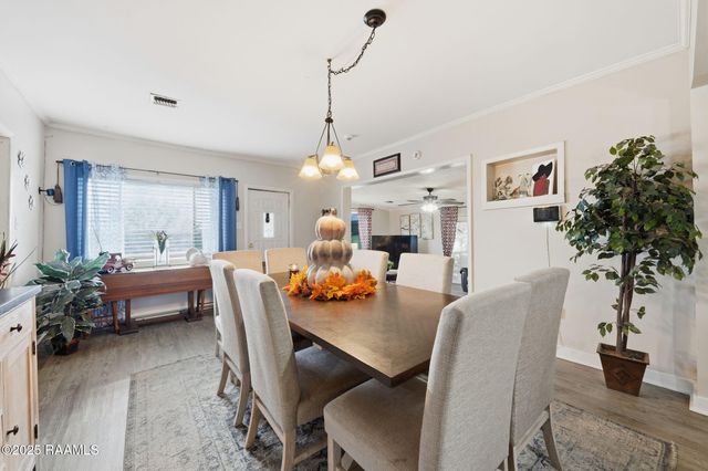 2001 Segura Road, New Iberia, LA 70560