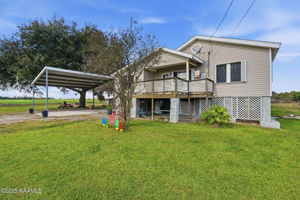 2001 Segura Road, New Iberia, LA 70560