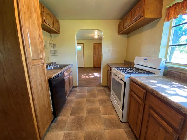 101 Hickory Street, Houston, MO 65483