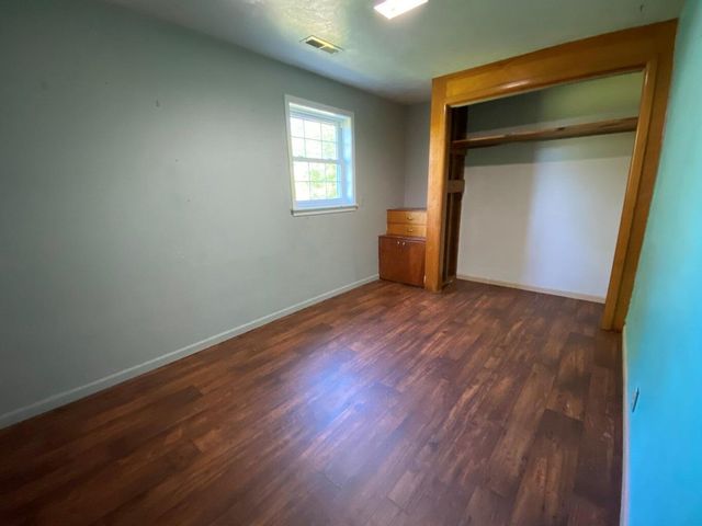 101 Hickory Street, Houston, MO 65483