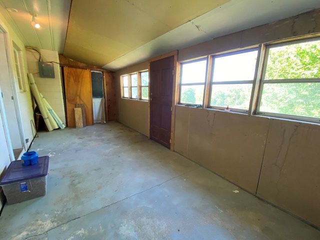 101 Hickory Street, Houston, MO 65483