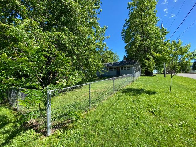 101 Hickory Street, Houston, MO 65483