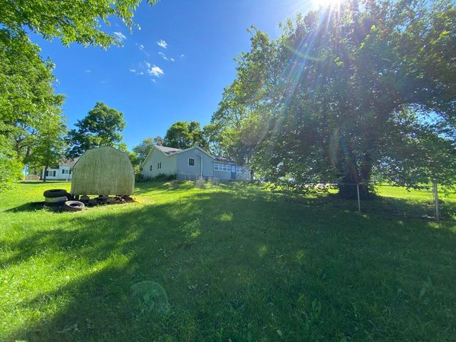 101 Hickory Street, Houston, MO 65483