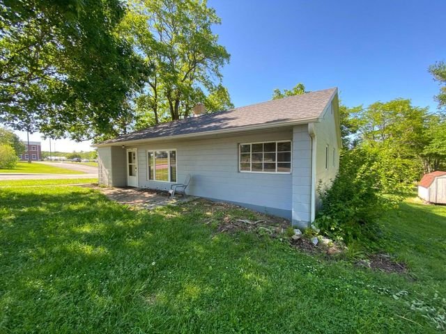 101 Hickory Street, Houston, MO 65483