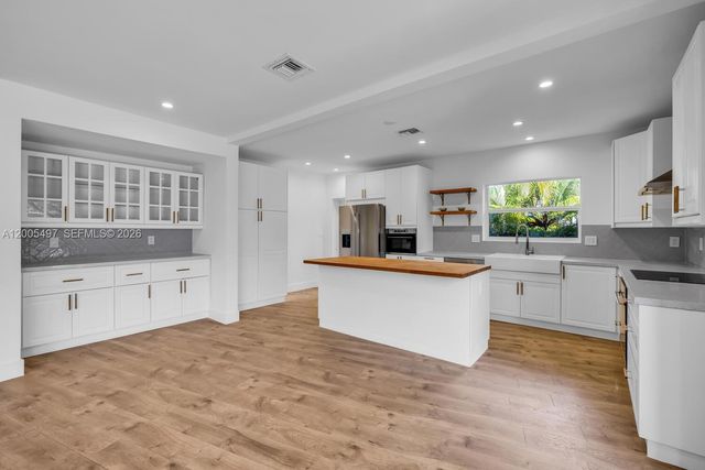 1411 NE 101st St, Miami Shores, FL 33138