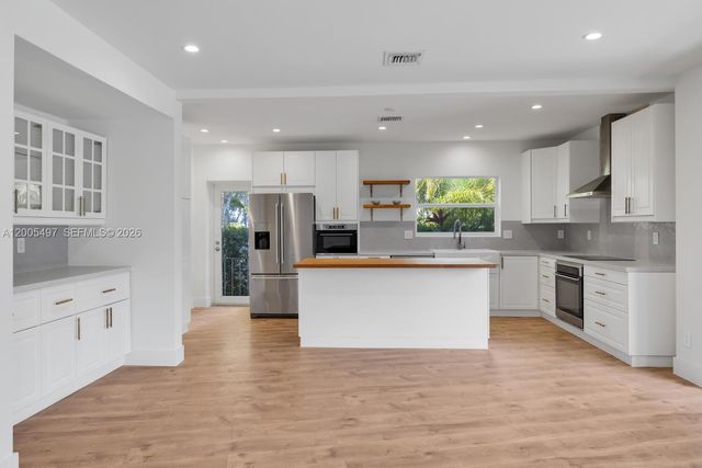 1411 NE 101st St, Miami Shores, FL 33138