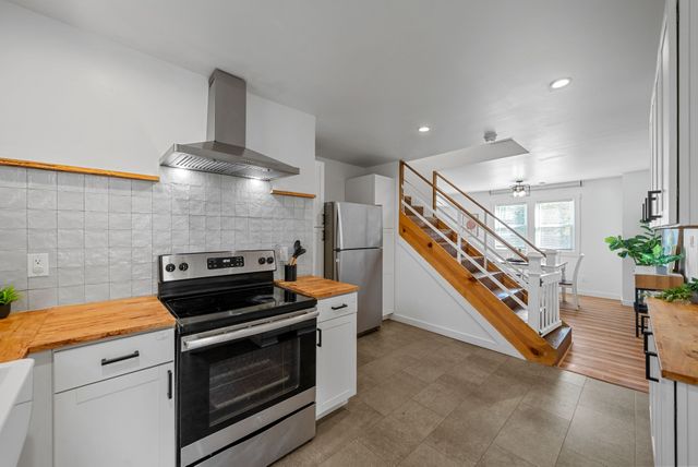 306 E St, Clarksville, TN 37042