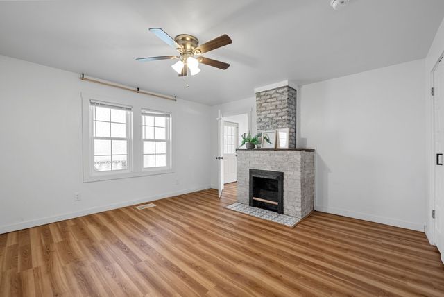 306 E St, Clarksville, TN 37042