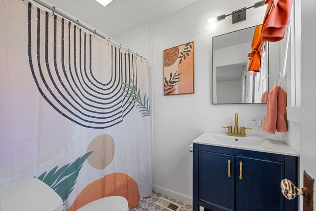 306 E St, Clarksville, TN 37042