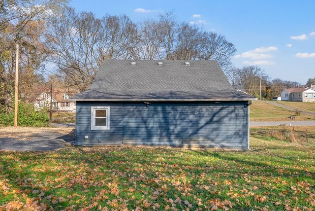 306 E St, Clarksville, TN 37042