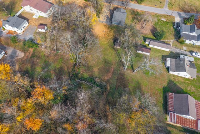 306 E St, Clarksville, TN 37042