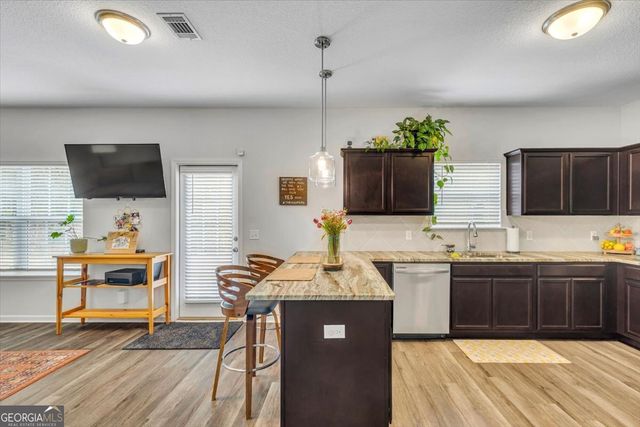 276 Brightleaf Circle, Hinesville, GA 31313