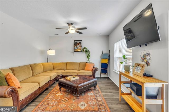 276 Brightleaf Circle, Hinesville, GA 31313