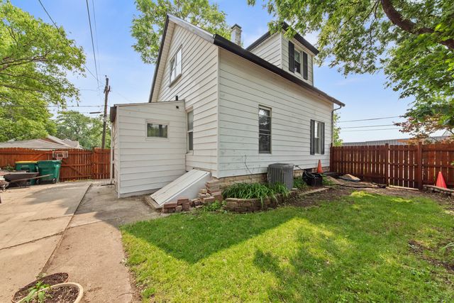 525 Munroe Street, Joliet, IL 60436