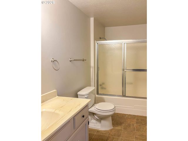 481 STRADER Rd, Roseburg, OR 97470