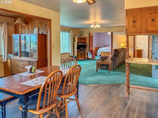 481 STRADER Rd, Roseburg, OR 97470