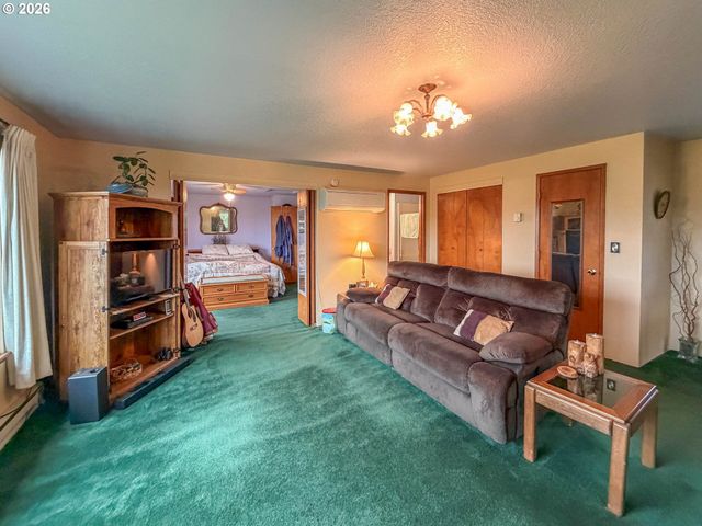 481 STRADER Rd, Roseburg, OR 97470