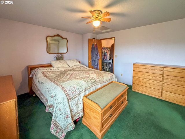 481 STRADER Rd, Roseburg, OR 97470