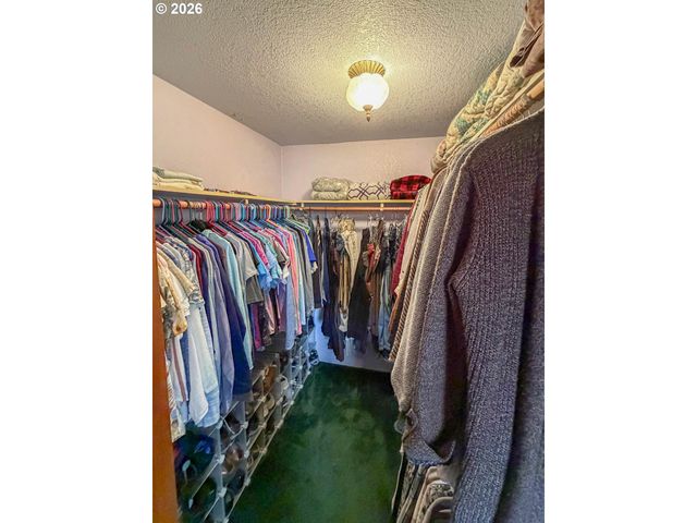 481 STRADER Rd, Roseburg, OR 97470