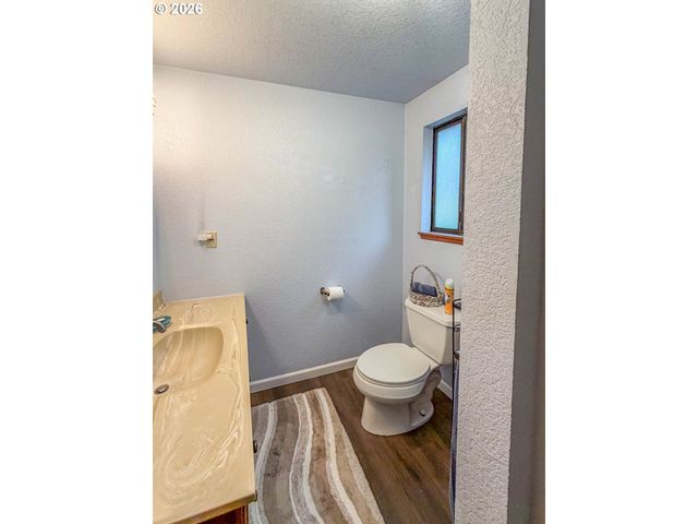 481 STRADER Rd, Roseburg, OR 97470